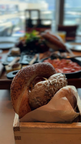 Opinii despre HuQQa - Best Shisha Lounge & Turkish Breakfast Dubai Mall în Dubai - Hospitality and gastronomy