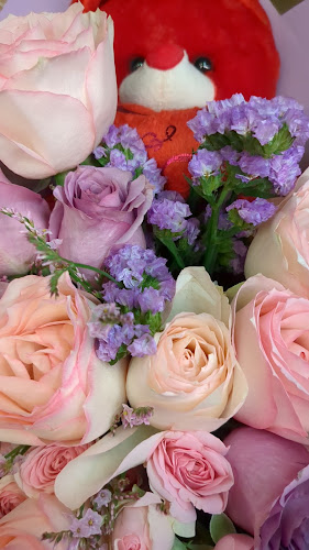 Opinii despre Sawarina Flower Shop în Abu Dhabi - Hospitality and gastronomy