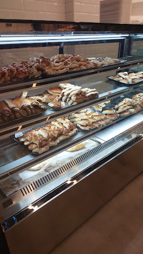 Comentarii opinii despre Al Sorour Bakeries- Khalifa Branch