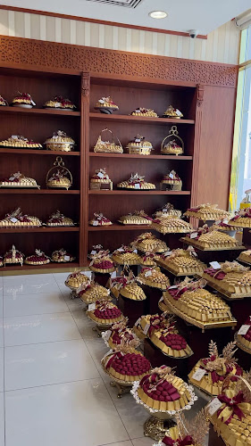 Le Chocola Shakhbout Branch لي شوكولا شخبوط - Hospitality and gastronomy