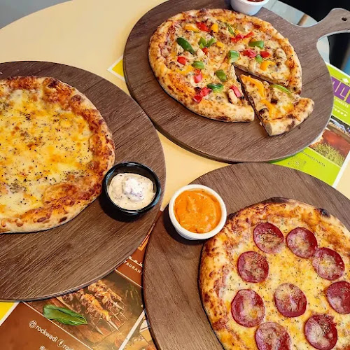 Comentarii opinii despre مطعم وادي الحجر - Rock Wadi Restaurant