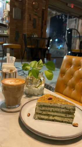 Opinii despre belgium cake branch بلجيكا كيك فرع 1 سوق حي الحصن în Sharjah - Hospitality and gastronomy