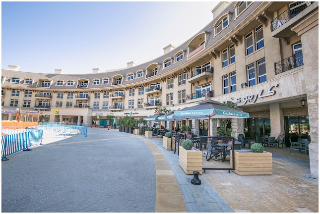 Caribou Coffee - Uptown Mirdiff - Hospitality and gastronomy