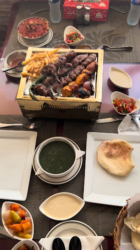 Opinii despre Farahat Almasri Restaurant în Sharjah - Hospitality and gastronomy