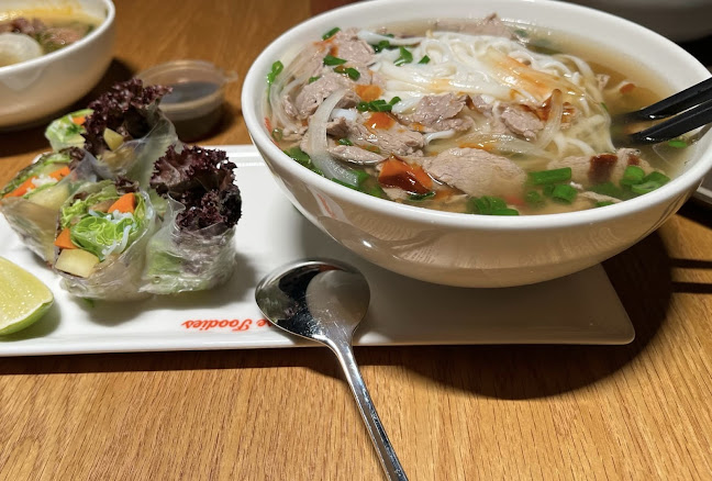 Vietnamese Foodies Downtown - Hospitality and gastronomy