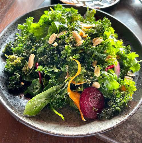 Comentarii opinii despre CÉ LA VI