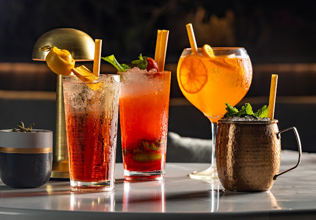 Orange Feels Bar and Shisha Lounge - Dubai