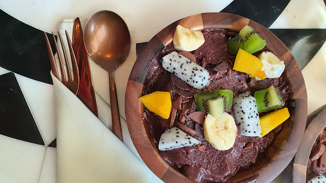 Risen Café and Artisanal Bakery, Dubai Marina - Dubai