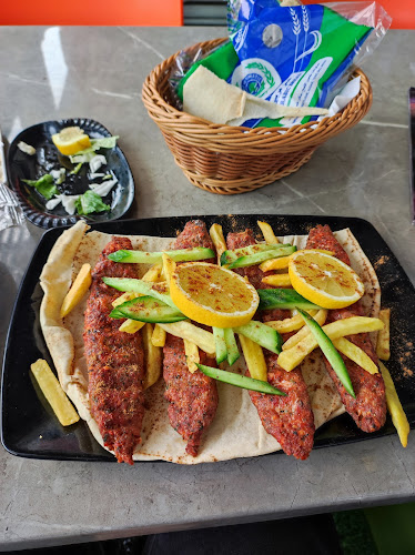 Opinii despre LOOLY FRESH BURGER în Dubai - Hospitality and gastronomy