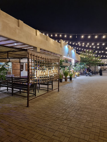 89W6+P77 - Unnamed Road - Hay Al Sharg - Sharjah