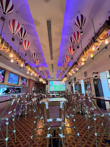 Phileas Fogg's - Hospitality and gastronomy