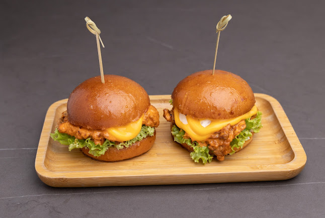 Mara Lounge Abu Dhabi