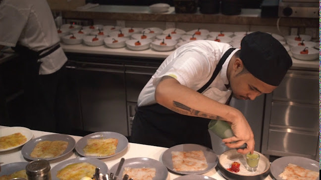 Gate Village 6 - near DIFC Parking - Trade Centre - DIFC - Dubai