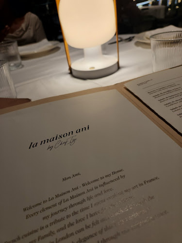 TDM GF 319, Dubai Mall - Dubai