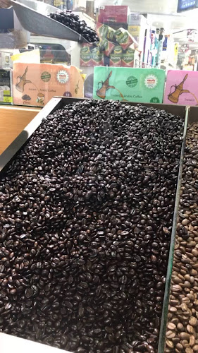 Opinii despre Lebanese Roaster - Airport Road - المحمصة اللبنانية طريق المطار în Abu Dhabi - Hospitality and gastronomy