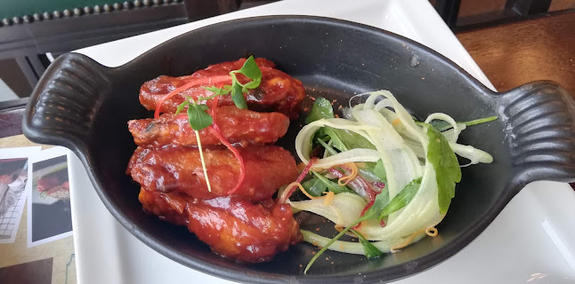 Opinii despre Al Naseem poolbar and shisha cafe în Abu Dhabi - Hospitality and gastronomy