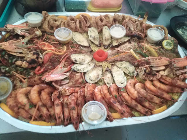 مطعم البانوش للأسماك والأكلات المصريه