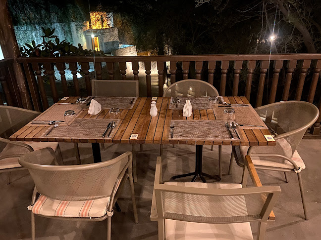 Comentarii opinii despre ALHAJARAIN RESTAURANT - مطعم الحجرين