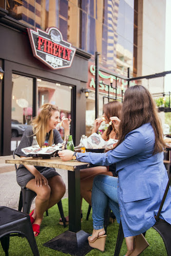 Opinii despre Firefly Burger în Abu Dhabi - Hospitality and gastronomy