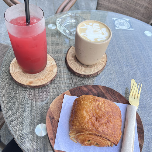 AMAZI Café & Barber - Dubai