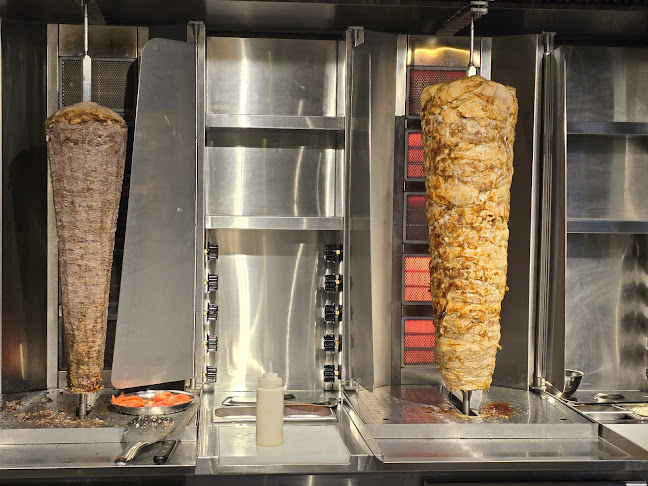 Opinii despre Halla Shawarma - Al Hamidiya 1 în Ajman - Hospitality and gastronomy