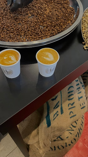 Opinii despre AURO Cafe at Warehouse421 în Abu Dhabi - Hospitality and gastronomy