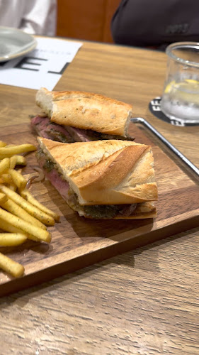 Opinii despre EETEN Urban Kitchen | Dubai Marina Mall în Dubai - Hospitality and gastronomy