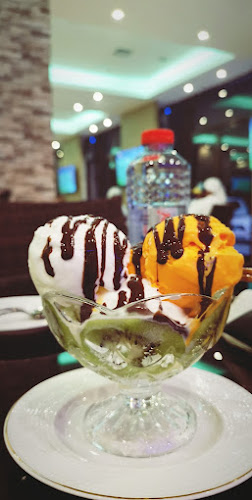 كلاودي لايف كافيه - Hospitality and gastronomy