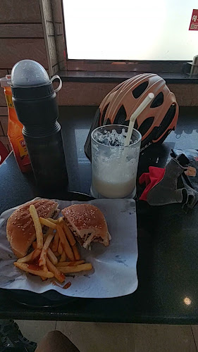 Comentarii opinii despre Al Sahi Cafeteria Industrial Area 6