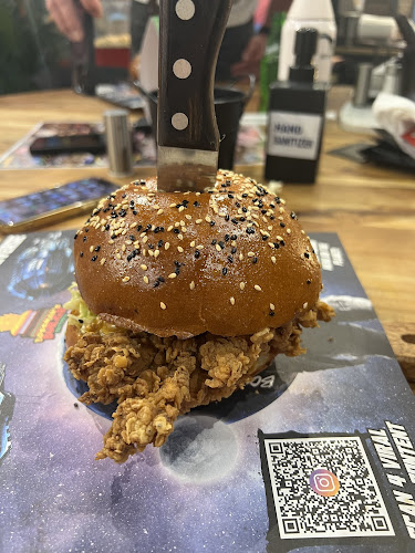 Opinii despre Bossman's Burgr Factory JBR Marina în Dubai - Hospitality and gastronomy