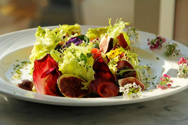 Opinii despre Cafe Society Dubai în Dubai - Hospitality and gastronomy