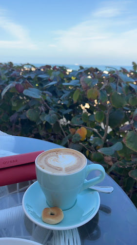 Arabian Fish House Restaurant & Cafe - Al Hirah Beach, Sharjah - Hospitality and gastronomy