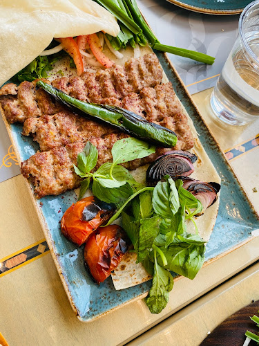 فناجين فرع من مطعم صمد العراقي Fnajeen - Hospitality and gastronomy