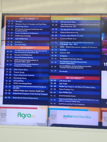 67FP+7FF - Sheikh Zayed Rd - Trade Centre - Trade Centre 2 - Dubai