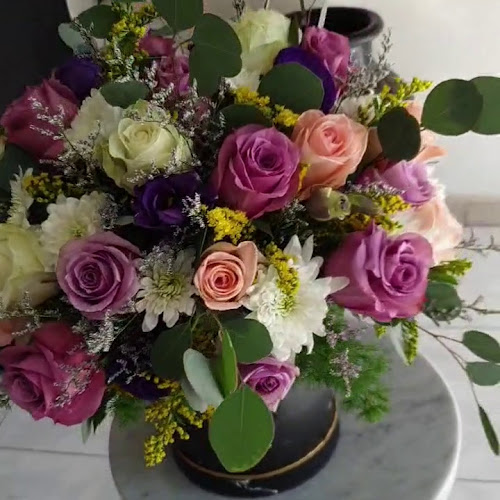 Awraq Al Waard Flowers Trading - Hospitality and gastronomy