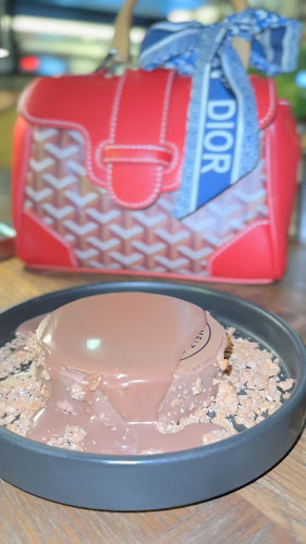 Comentarii opinii despre CHOCOMELT AL ZAHIA CITY CENTER SHARJAH