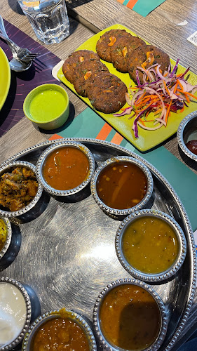 Kamat Vegetarian - Jumeirah Lake Towers - Hospitality and gastronomy