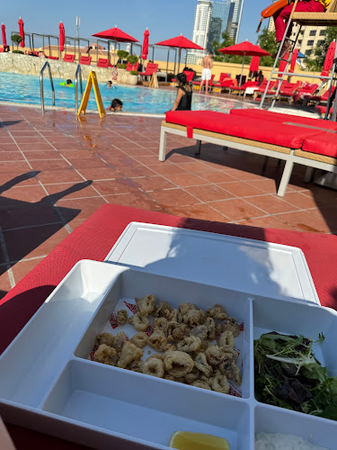 Opinii despre Sundeck Pool Bar în Dubai - Hospitality and gastronomy
