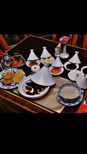 Rughaylat Rd Al Mudeifi 1, حي المديفي١- الشارقة- كورنيش خورفكان - Sharjah