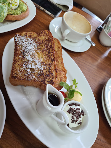 Comentarii opinii despre Urth Caffe