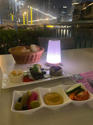 7 - Downtown, The Residences - Emaar Blvd - Burj Khalifa - Burj Residence Phase I & II - Dubai