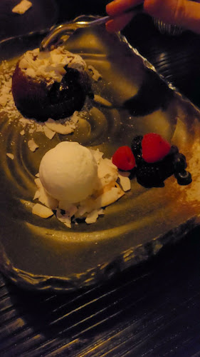 Comentarii opinii despre Asia Asia Abu Dhabi