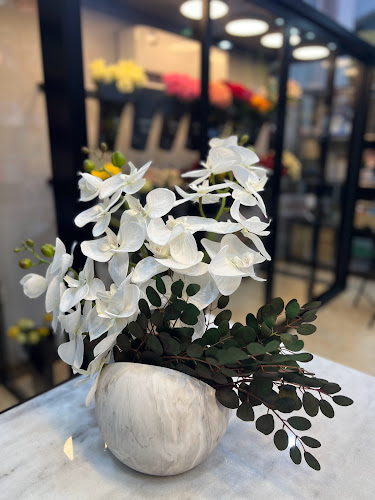 ghusn al yasmeen flowers غصن الياسمين للزهور