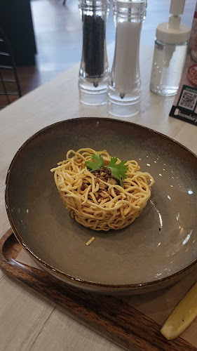 Opinii despre Bloomsbury's Boutique Cafe & Artisan Bakery în Dubai - Hospitality and gastronomy