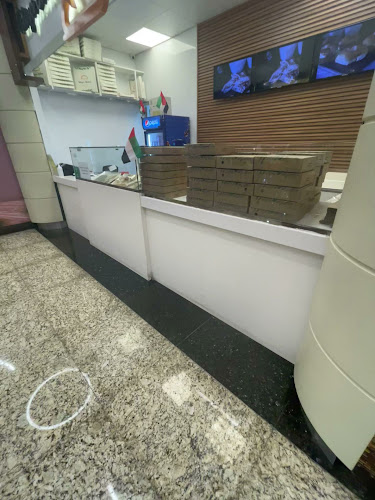 Opinii despre Fatayer station etihad mall în Dubai - Hospitality and gastronomy