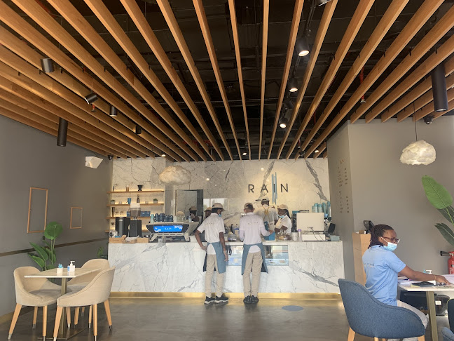 Rain Corniche - Abu Dhabi