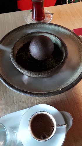 Opinii despre HuQQa - Best Shisha Lounge & Turkish Breakfast Dubai Mall în Dubai - Hospitality and gastronomy