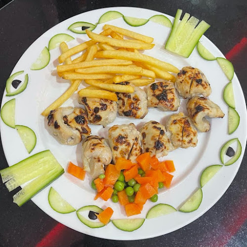 Opinii despre Golden Fork Muweilah Commercial , Sharjah în Sharjah - Hospitality and gastronomy