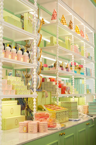 Ladurée - Hospitality and gastronomy