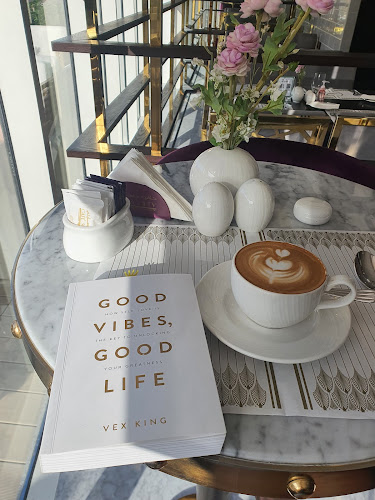 Opinii despre Cafe Society Dubai în Dubai - Hospitality and gastronomy